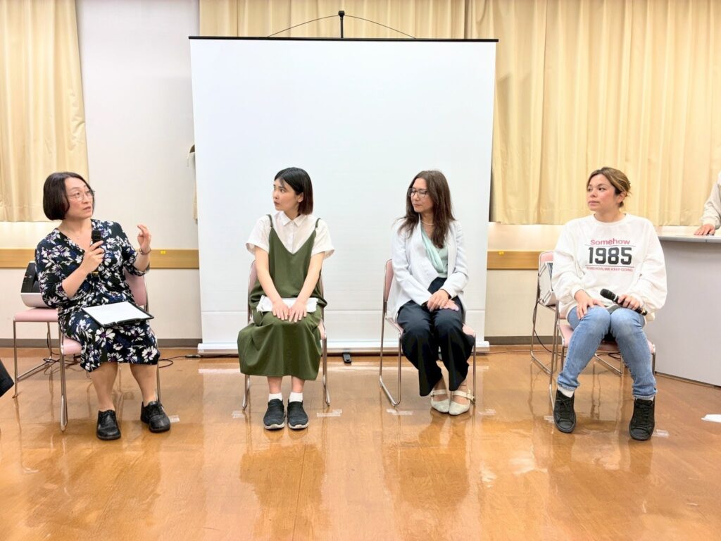 登壇者4名の写真